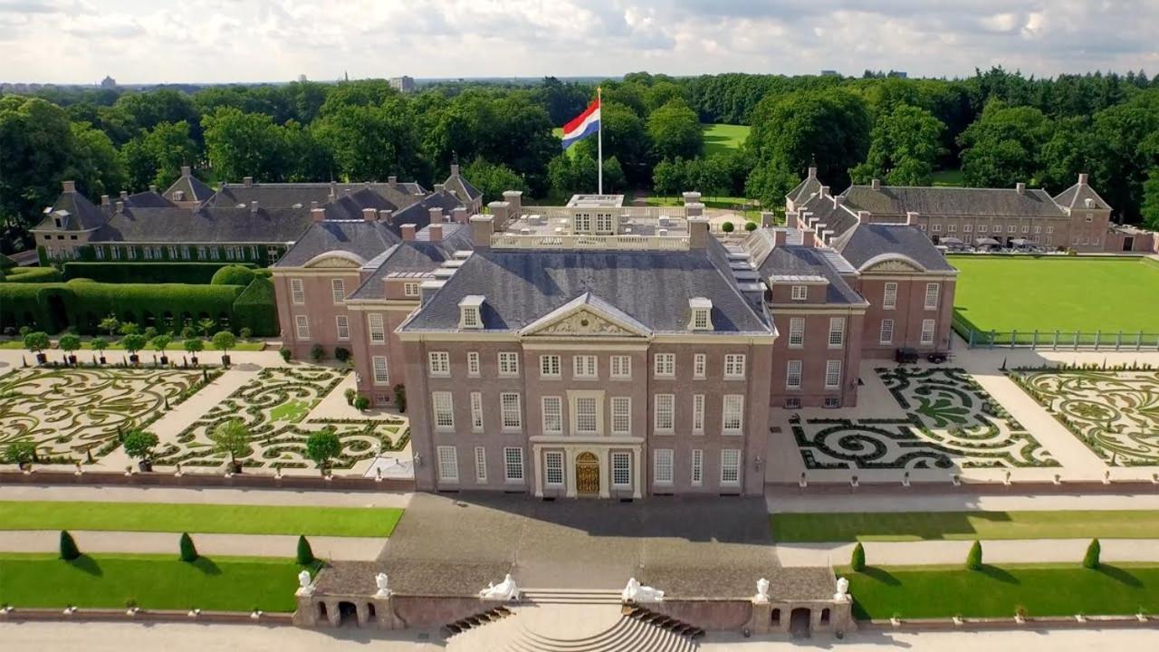 Hotel Sfeervolle Chalet Op De Veluwe In Hoenderloo Exterior foto