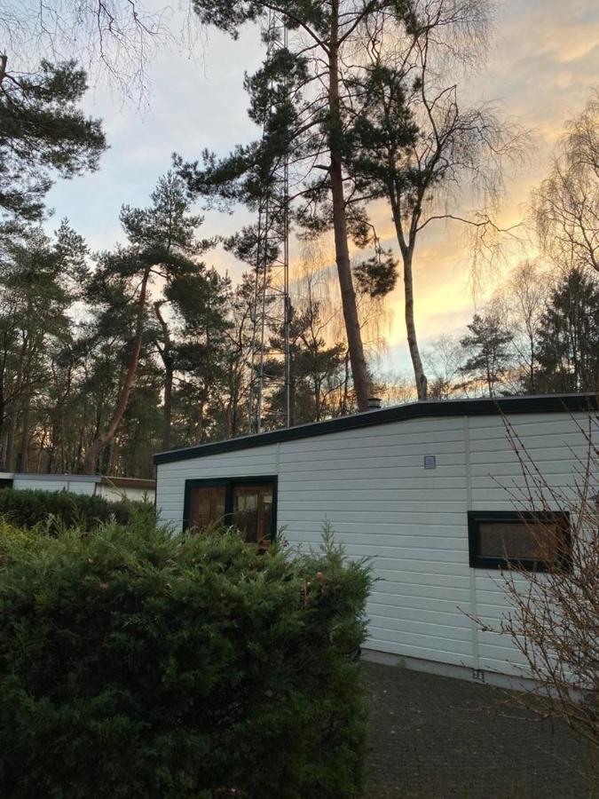 Hotel Sfeervolle Chalet Op De Veluwe In Hoenderloo Exterior foto