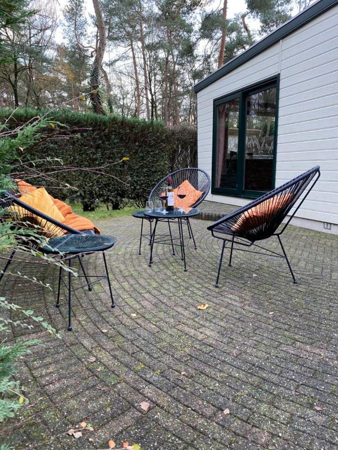 Hotel Sfeervolle Chalet Op De Veluwe In Hoenderloo Exterior foto